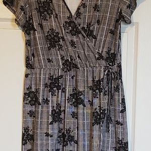 Short sleeve wrap dress
